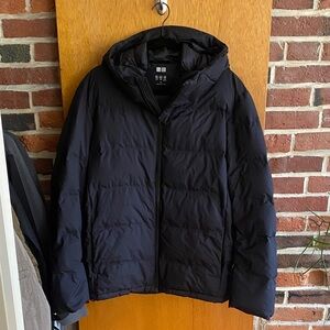 UNIQLO Men’s Black Hooded Puffer Coat